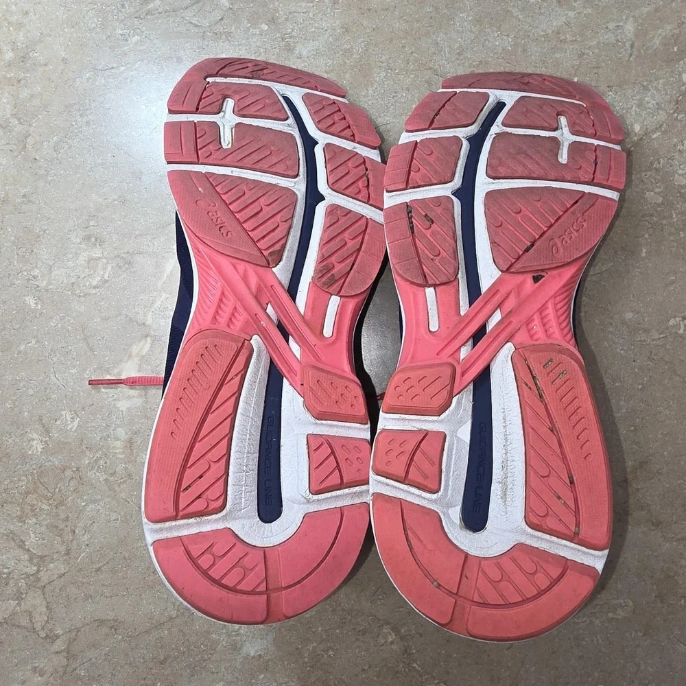 Asics brand style